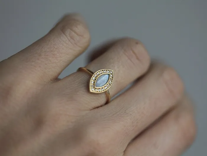 Rings capucinne Rihanna Marquise Opal Ring