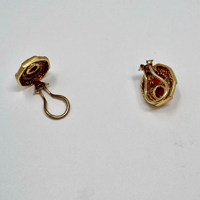 Ronald Stone PreStyled Sets Ronald Stone 18K Gold Oval Earclips with Coral