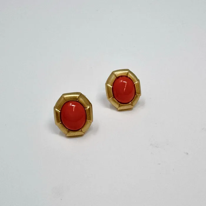 Ronald Stone PreStyled Sets Ronald Stone 18K Gold Oval Earclips with Coral