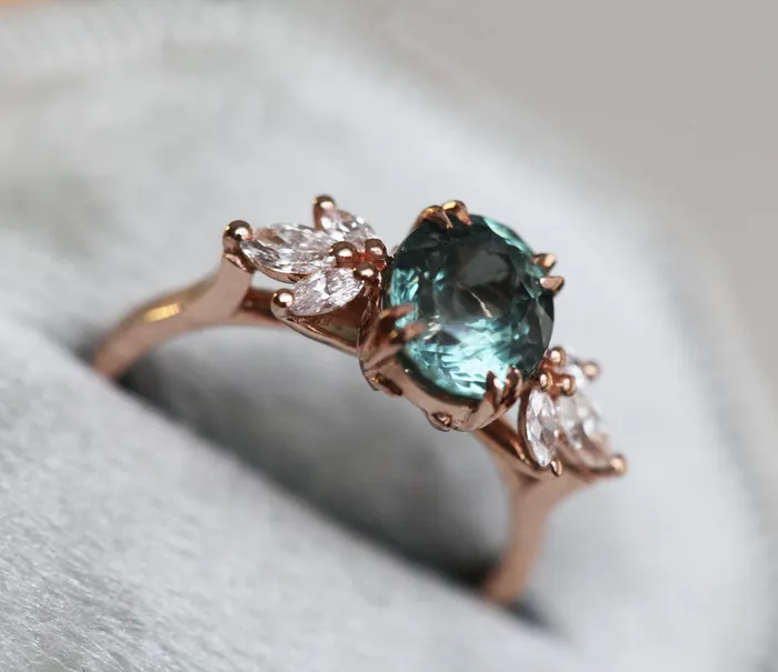 Salma Sapphire Diamond Ring Capucinne Rings